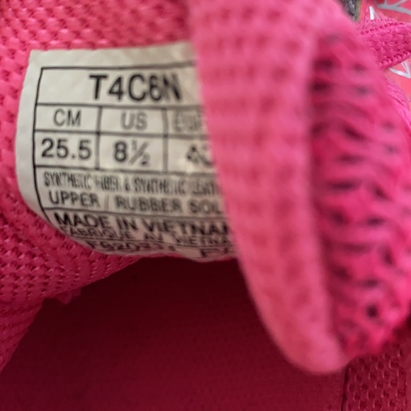 NWOT ASICS running shoes - Picture 4 of 5